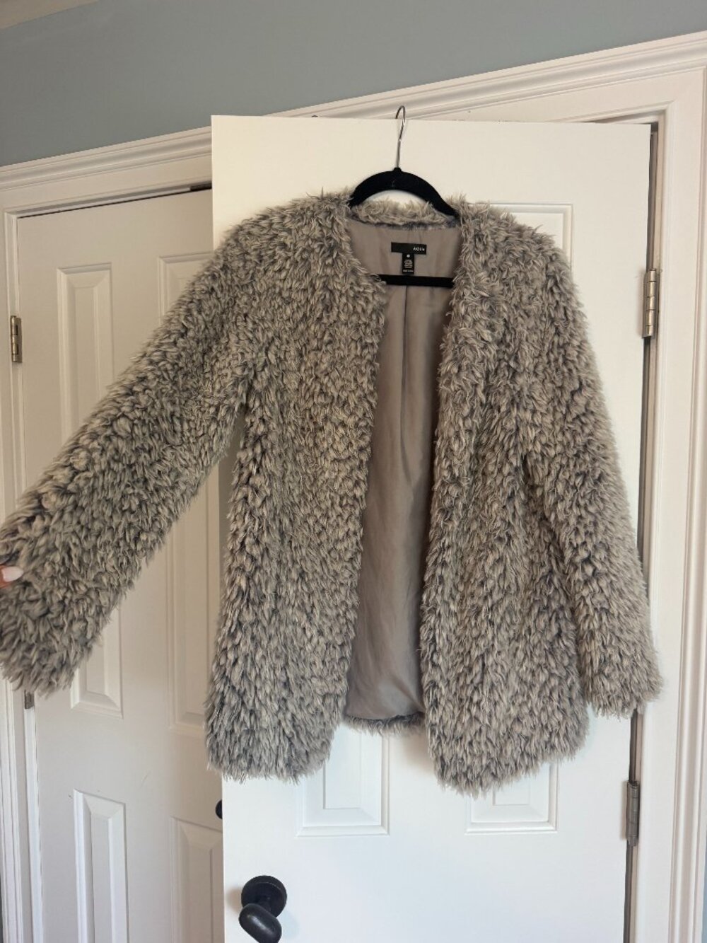 AQUA Gray Shaggy Faux Fur Coat – Size XS